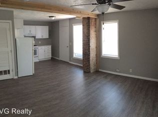 1255 S 16th St APT 02, Omaha, NE 68108