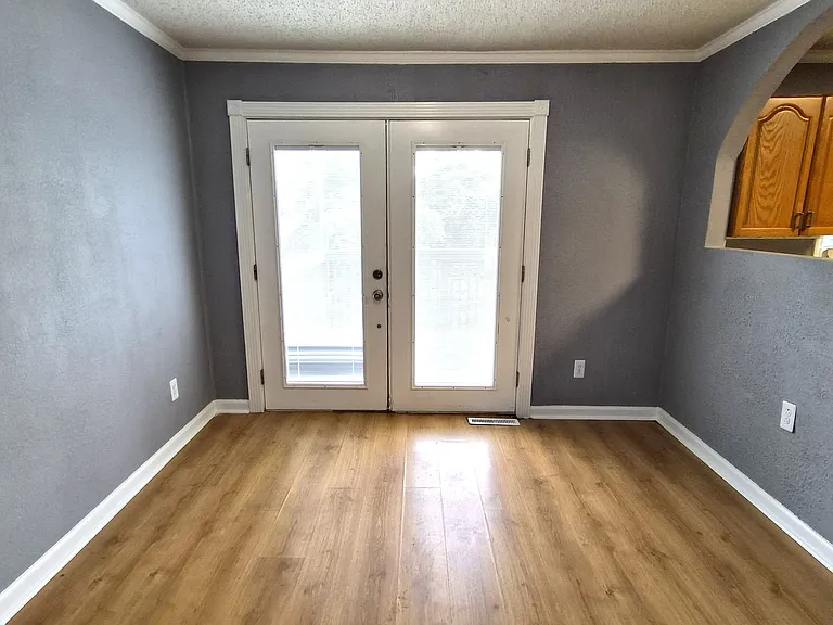 332 N Fishtrap Rd — Photo 6