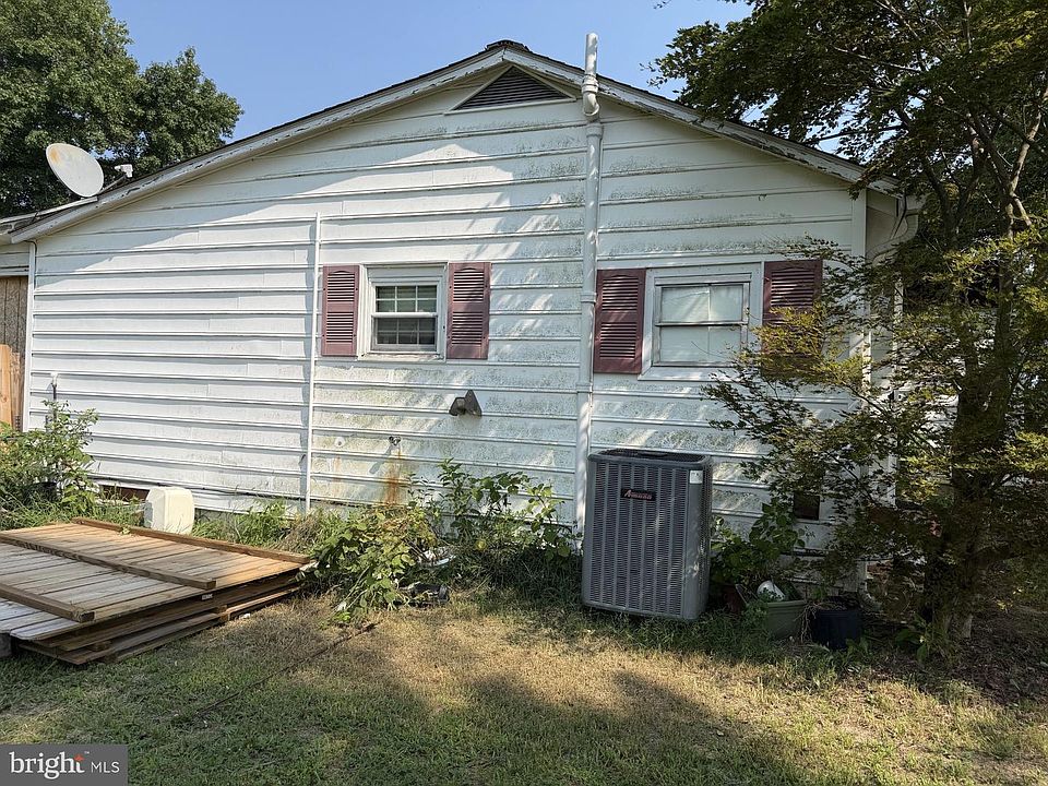 2nd image of 4669 Gadow Rd