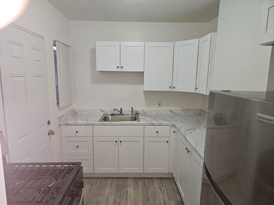 1st image of 4877 Cape May Ave