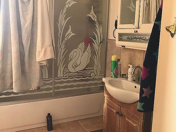 3rd image of 59811 Belfair Dr