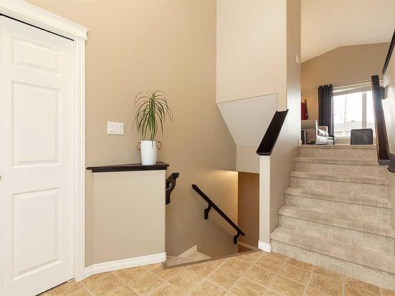 3rd image of 4402 NE Sundance Rd