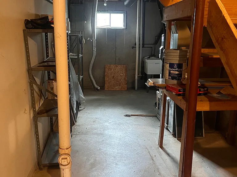 662 S Grand Ave — Photo 11