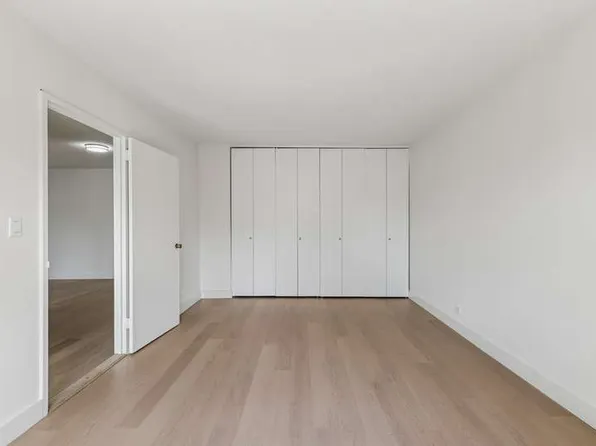 1520 York Avenue image 11 of 14