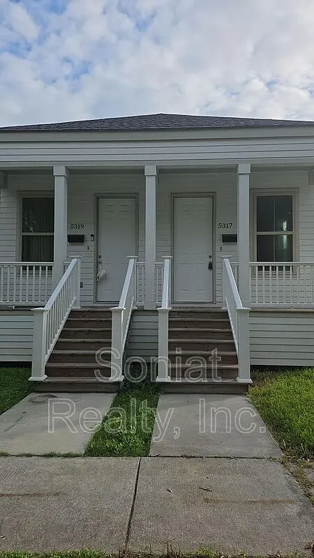 2 bed, 1.5 bath, 796 sqft, $1,275 — Photo 1