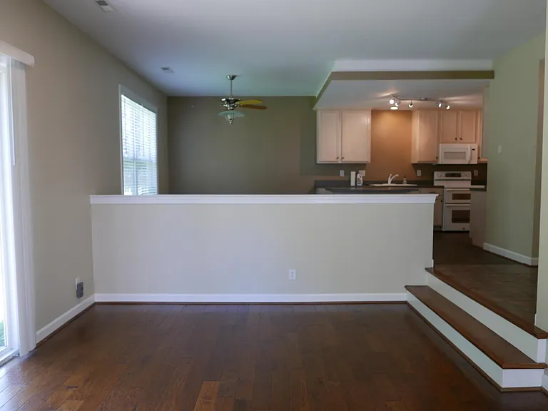 1720 Clay Dr — Photo 8