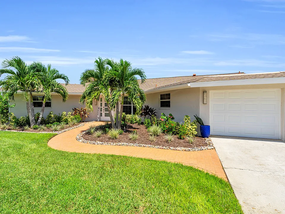 2649 Longboat Dr