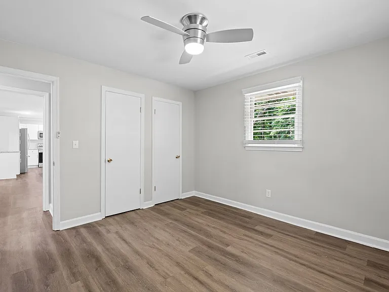 5501 Old Buncombe Rd — Photo 22