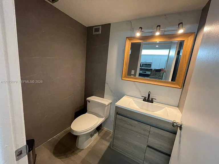 1901 Brickell Ave #B2104 — Photo 6