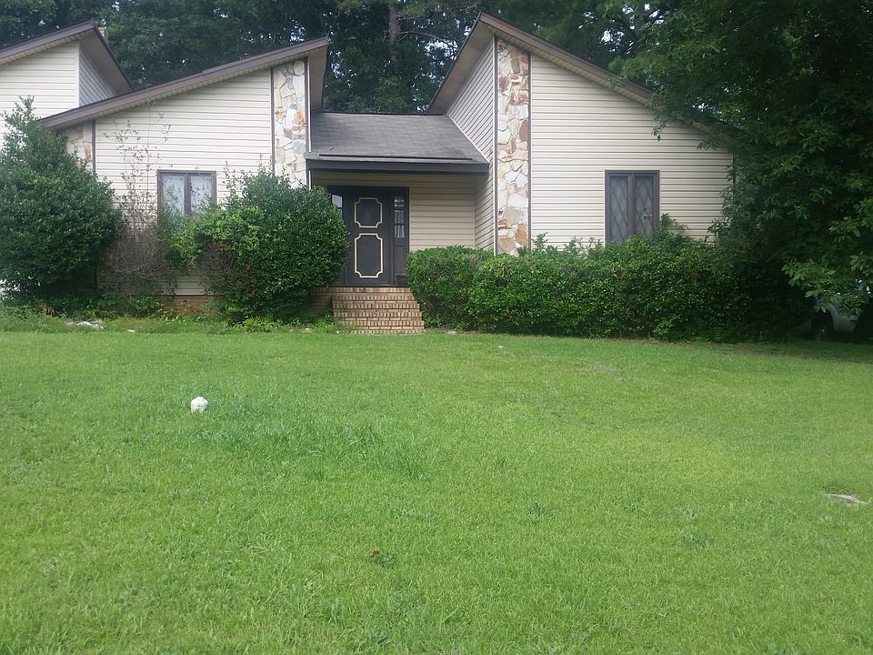 2nd image of 819 Chadford Rd