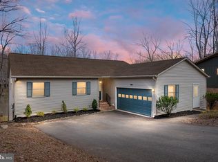 1216 Eastover Pkwy, Locust Grove, VA 22508