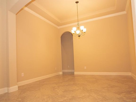 5th image of 3307 Breeze Bluff Way