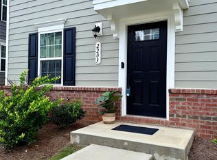 2203 Autumn Olive Ln, Matthews, NC 28104