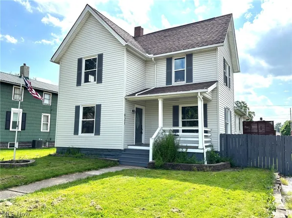 921 6th St SW, Massillon, OH 44647