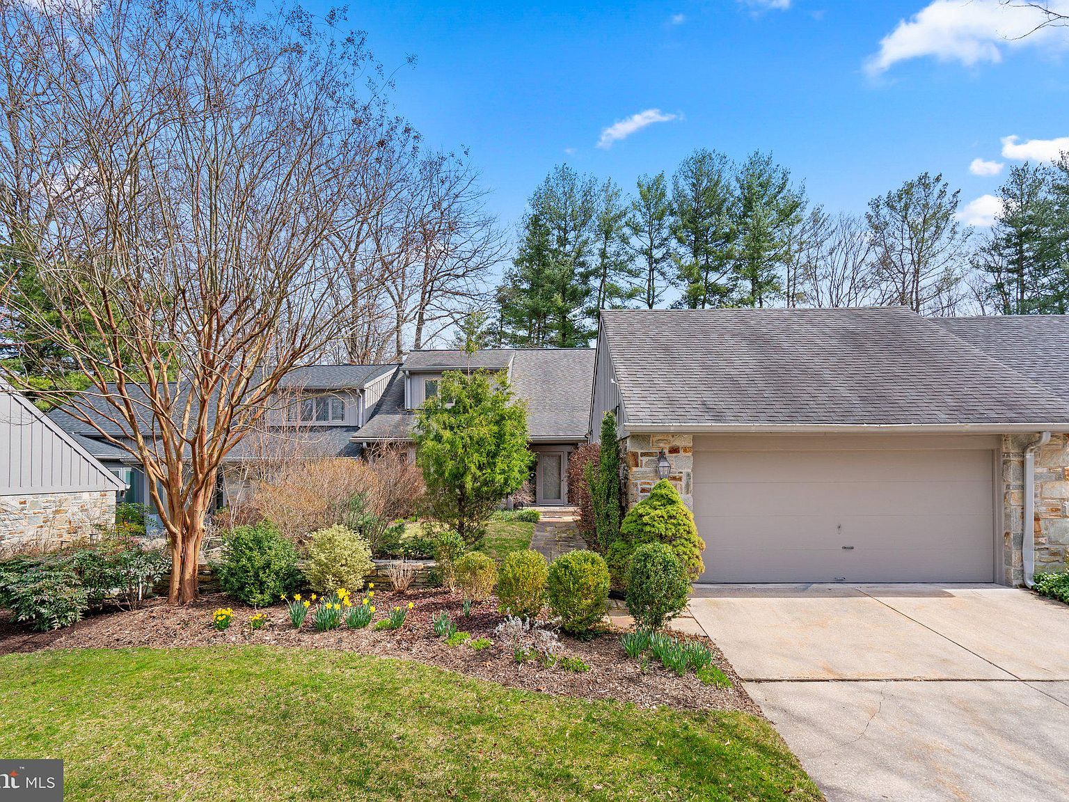 2439 Still Forest Rd, Baltimore, MD 21208 | Zillow