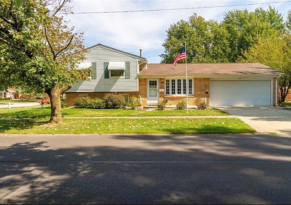 1st image of 903 Sherwood Dr
