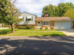 903 Sherwood Dr, Elyria, OH 44035