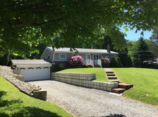 353 Parkview Dr, Saegertown, PA 16433