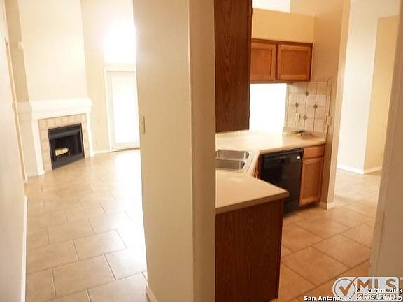 4th image of 8023 Sunshine Tower Dr