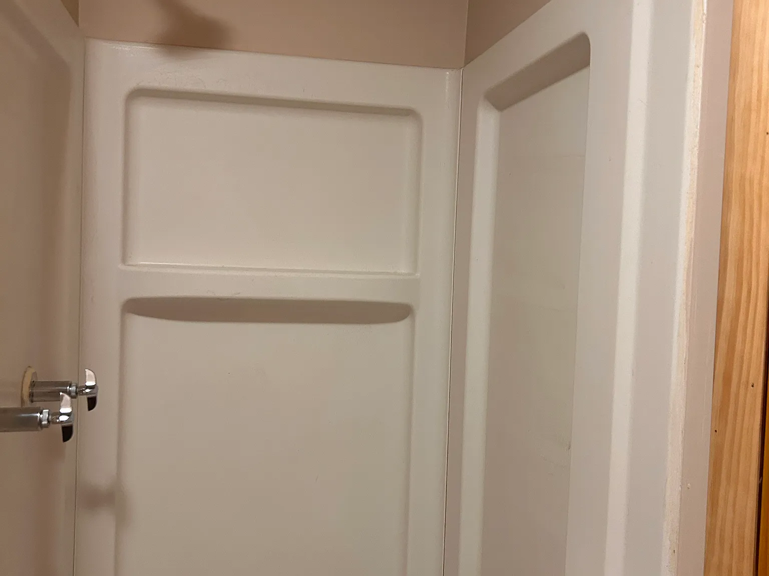 2 bed, 850 sqft, $950 — Photo 2