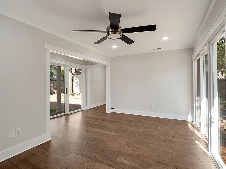 519 Thorn Ridge Cv — Photo 30