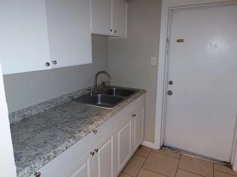 1708 E Waters Ave #A — Photo 2