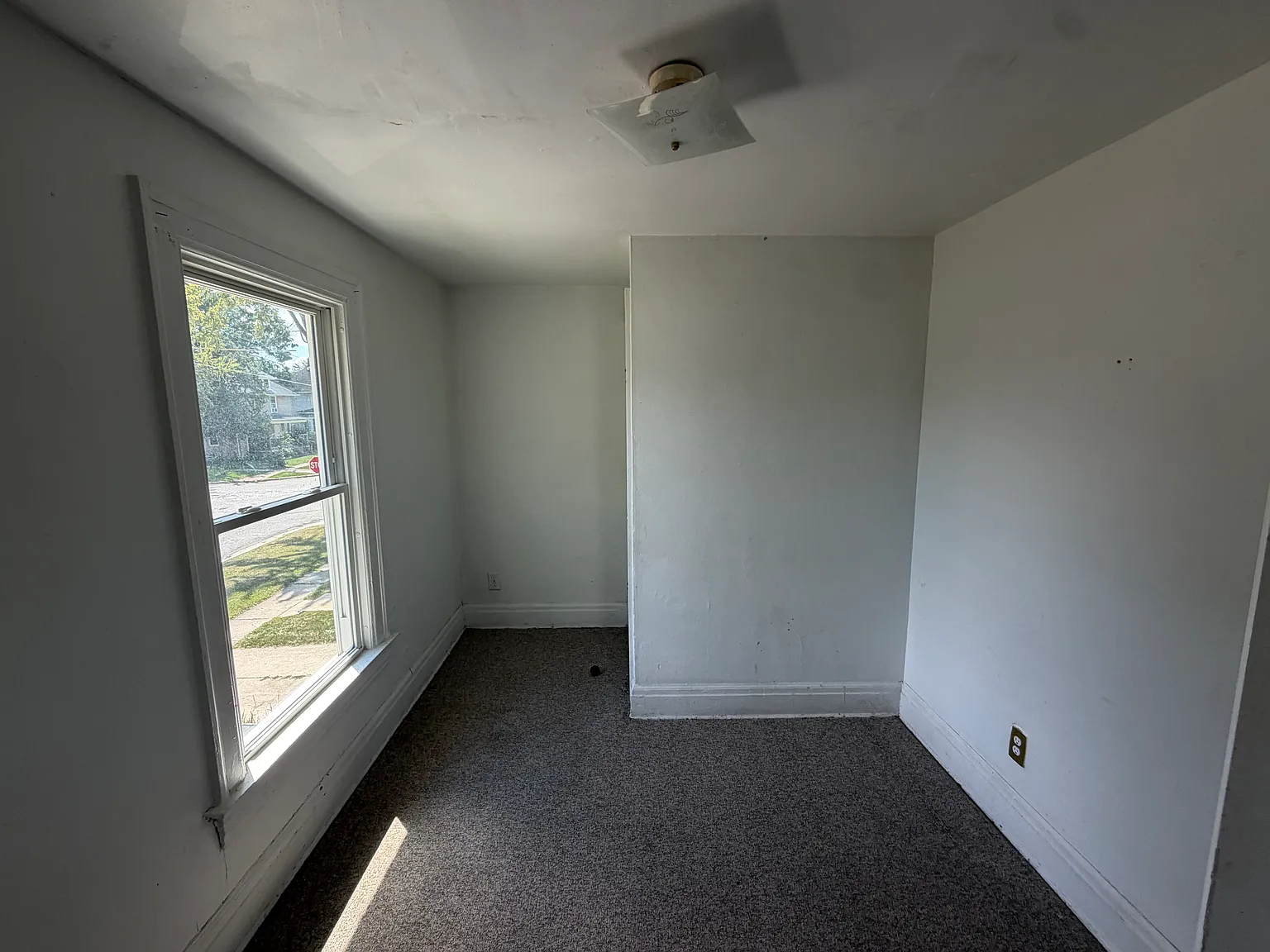 1 bed, 1488 sqft, $700 — Photo 2