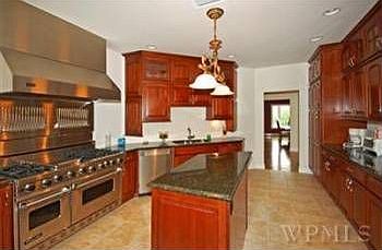 3rd image of 34 Kayla Dr
