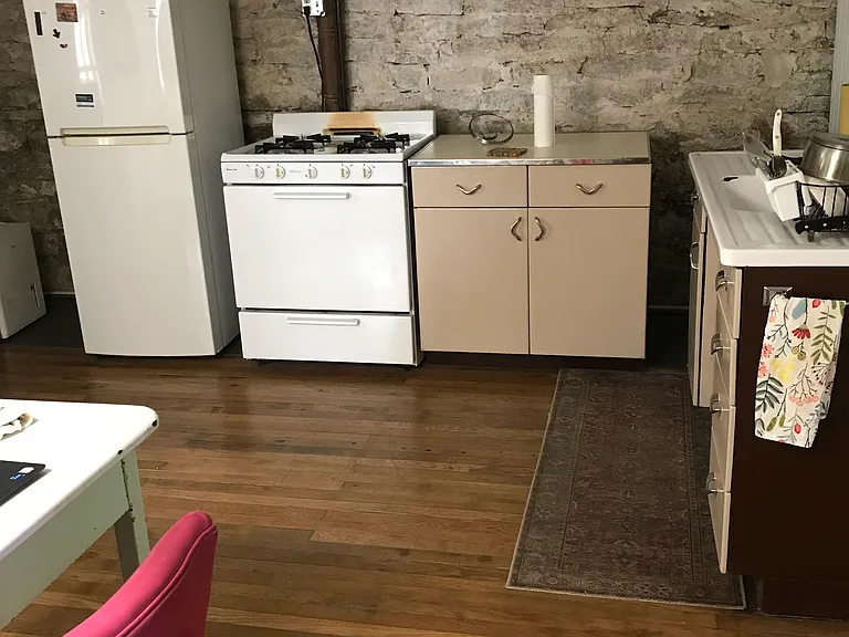 14 Cliff St — Photo 3