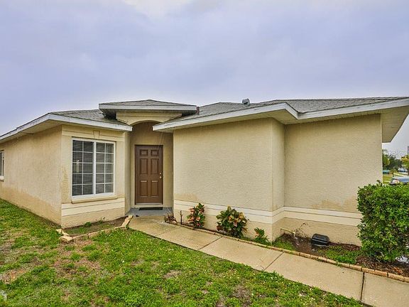 2nd image of 11756 Lynmoor Dr