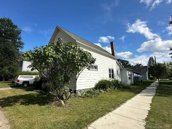 65 W Sanborn Ave, Croswell, MI 48422