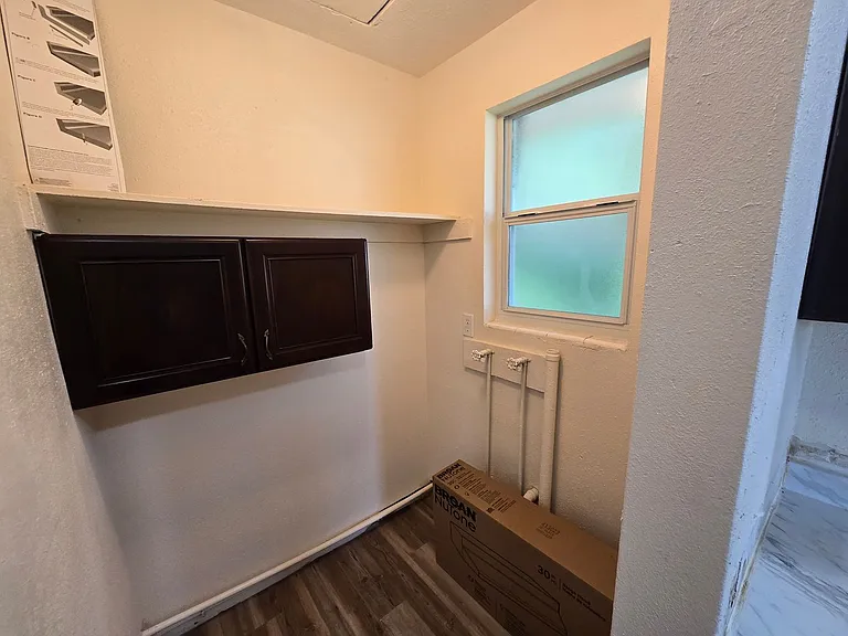 444 S Caroline St — Photo 10