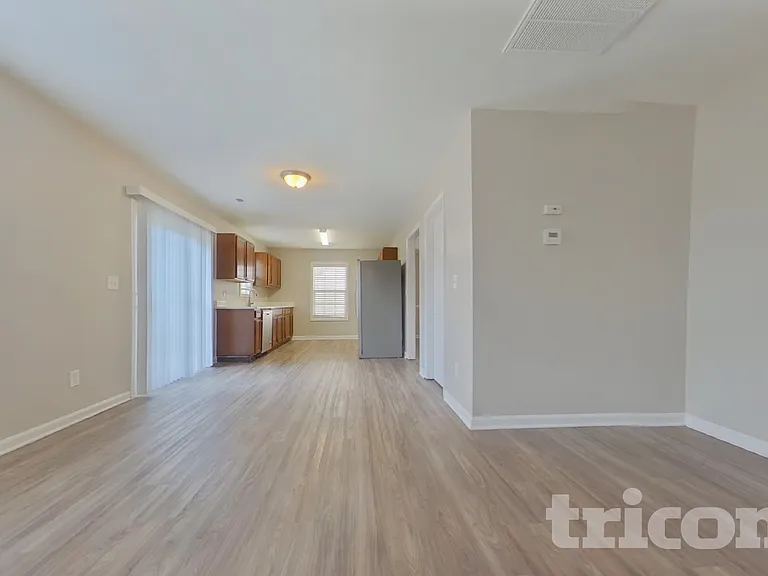 443 Laurel Mist Ln — Photo 3