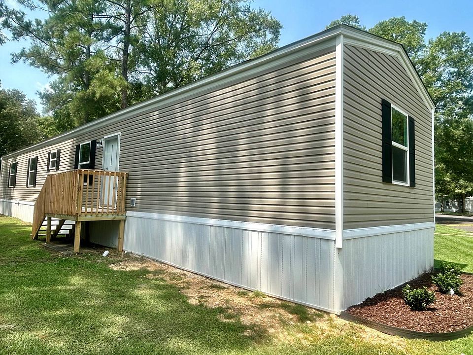 1st image of 78 White Oak Vlg