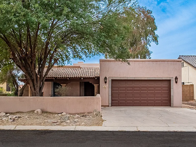 10188 S Del Rico — Photo 1