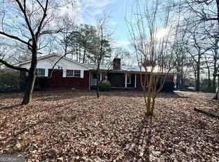 408 Peters St, Calhoun, GA 30701