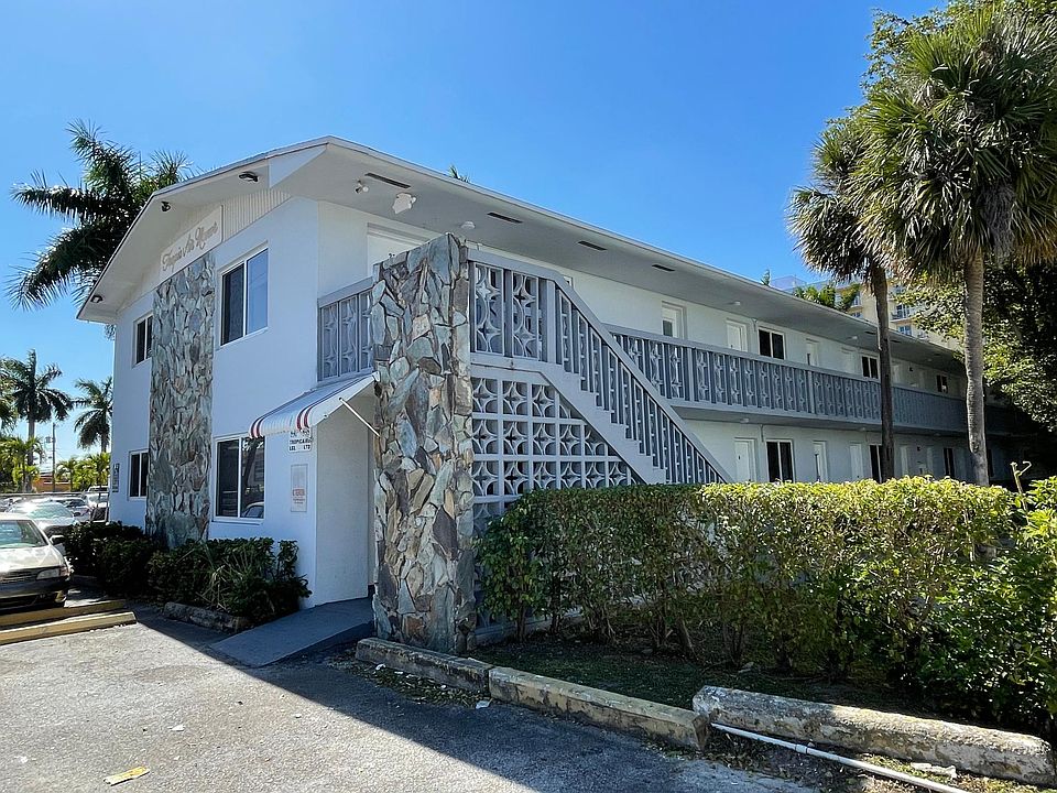 1st image of 890 NW 45th Ave APT 1