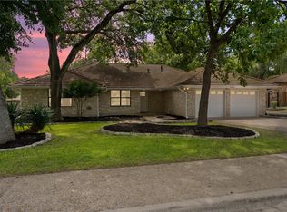 10227 Pinehurst Dr, Austin, TX 78747