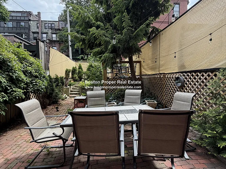 429 Beacon St #1A — Photo 1