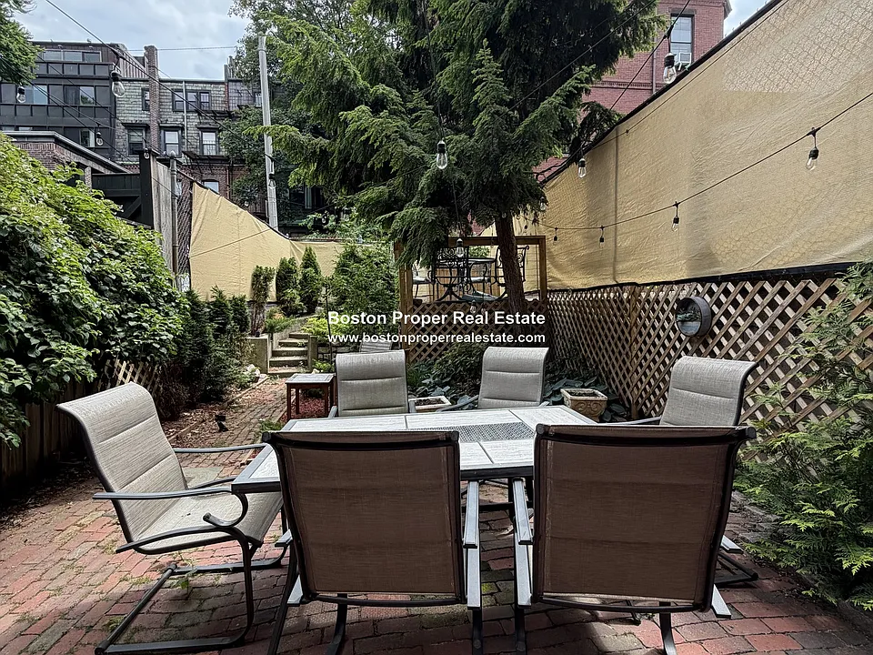 429 Beacon St #1A