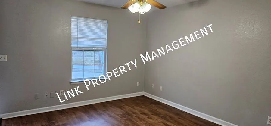 Don't Miss this 2 bedroom 2 bath in Rossville for only $1045 — Photo 3