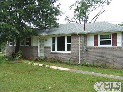 1st image of 401 Belaire Dr