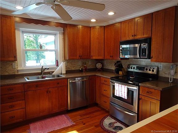 Updated kitchen with stainl...