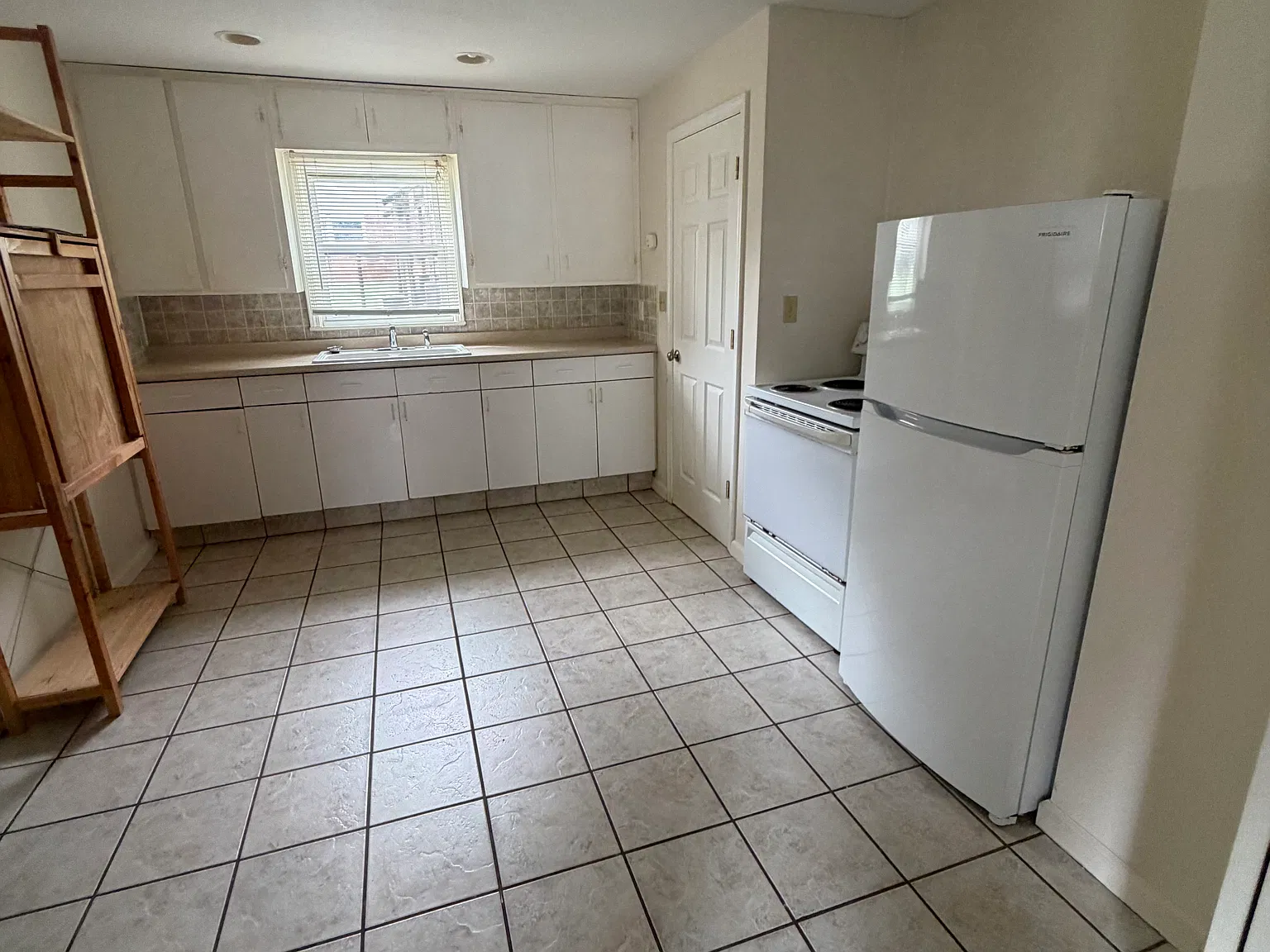1 bed, $725 — Photo 2