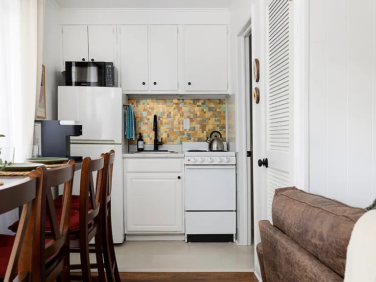 839 N Smith Rd #4 — Photo 7