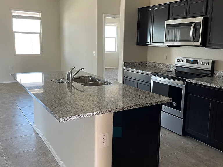 36014 W Madrid Ave — Photo 7