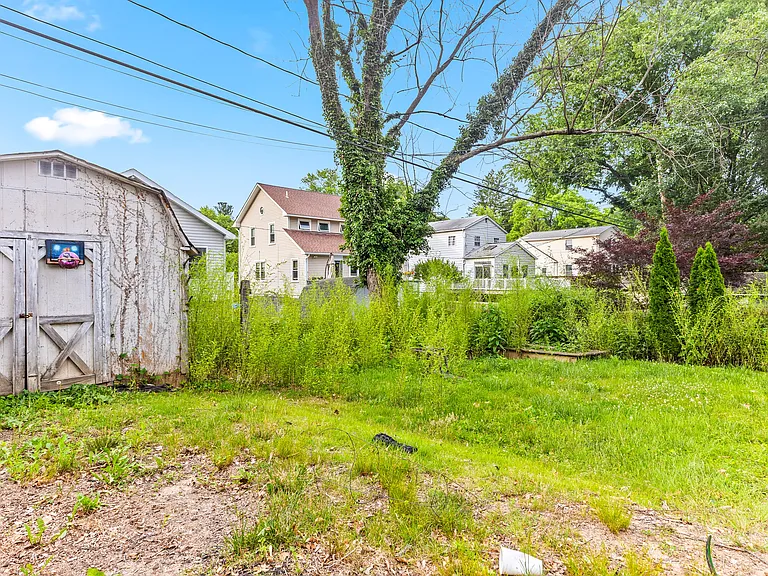 740 Overbrook Rd — Photo 36