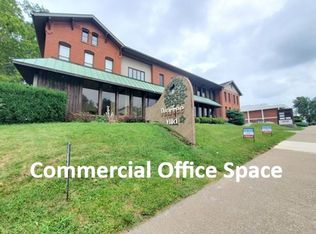 Pear Tree, Quincy, IL 62301