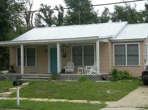 1st image of 125 Beach Park Pl