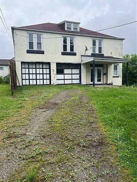 2nd image of 926 Burns St